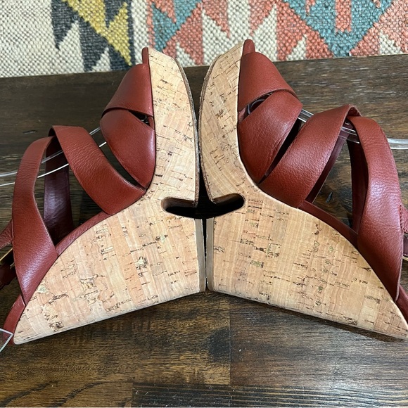 Yves Saint Laurent Deauville Taurillon Brown Leather Cork Platform Wedges 39 - Picture 14 of 17